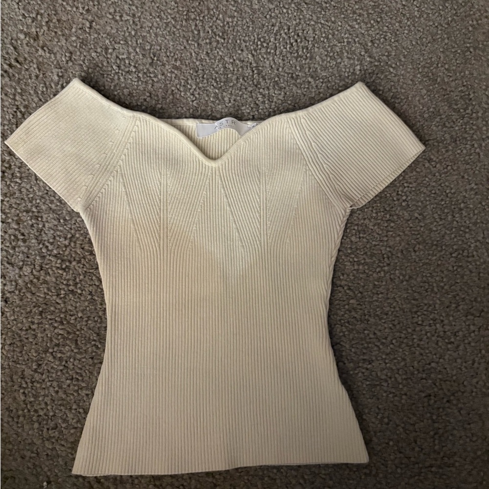 Astr Cream Off-Shoulder Top